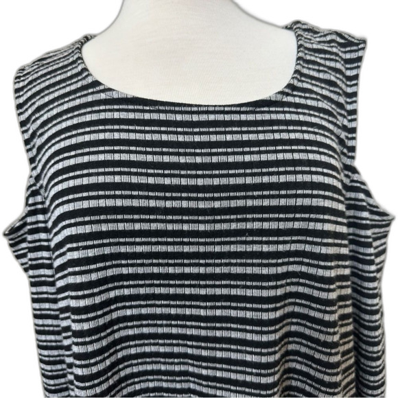Bobeau Knit Striped Cold Shoulder Dress - Plus Size 3X - Picture 3 of 7